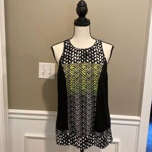 NWT cute size small rayon top.